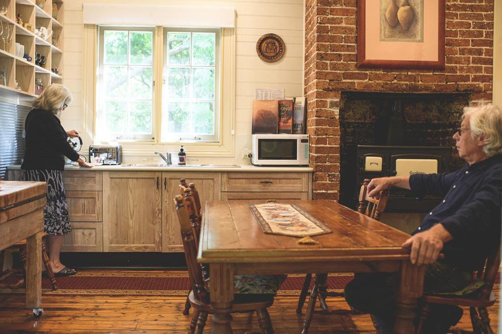 Plynlimmon-1860 Heritage Cottage Or Double Room With Orchard ViewKurrajong エクステリア 写真